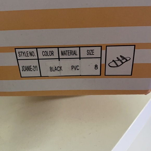 New with Box. Size 8 - Picture 2 of 2